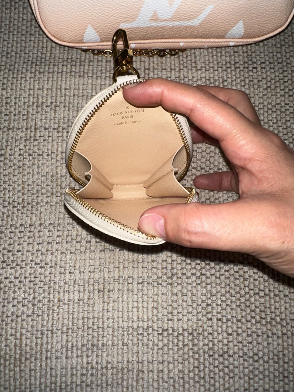 Louis Vuitton Multi Pochette Accessoires bag from the "By the Pool" Collection - Picture 13 of 14